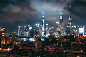 设计师与艺术家的夜间巷弄巡游